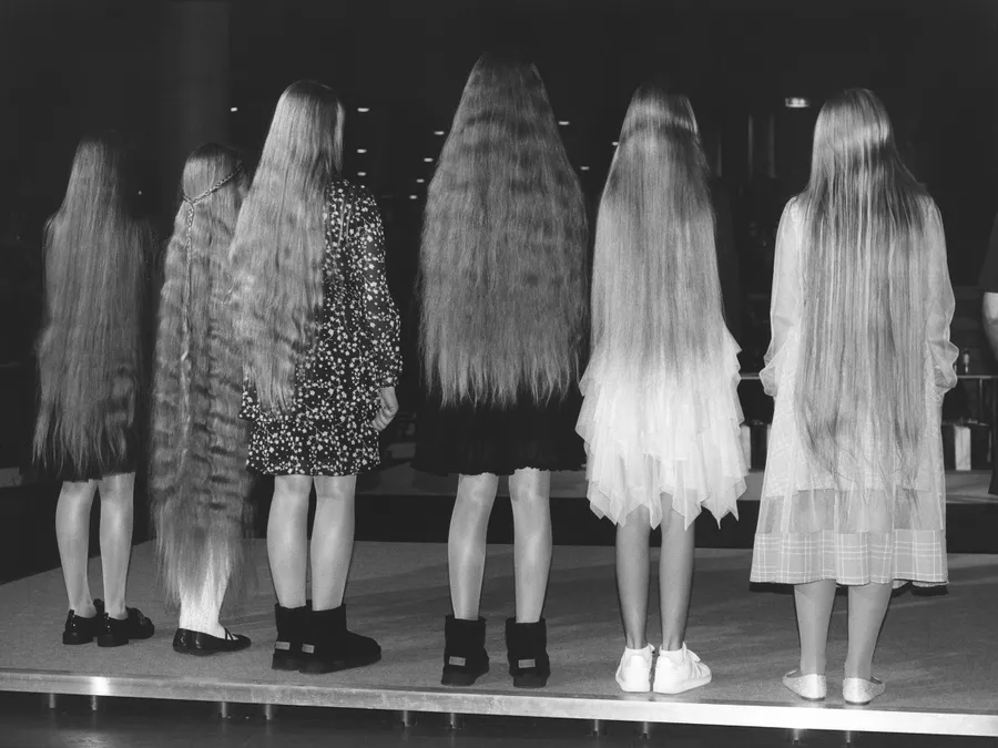 chloe pelo mas largo mundo Konkursas Francesca Allen