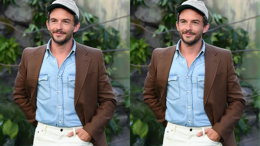 jonathan-bailey-hombre-sexy