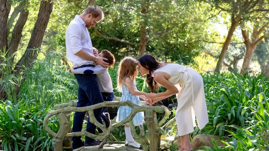 meghan-markle-lilibet-postal-navidad.jpg