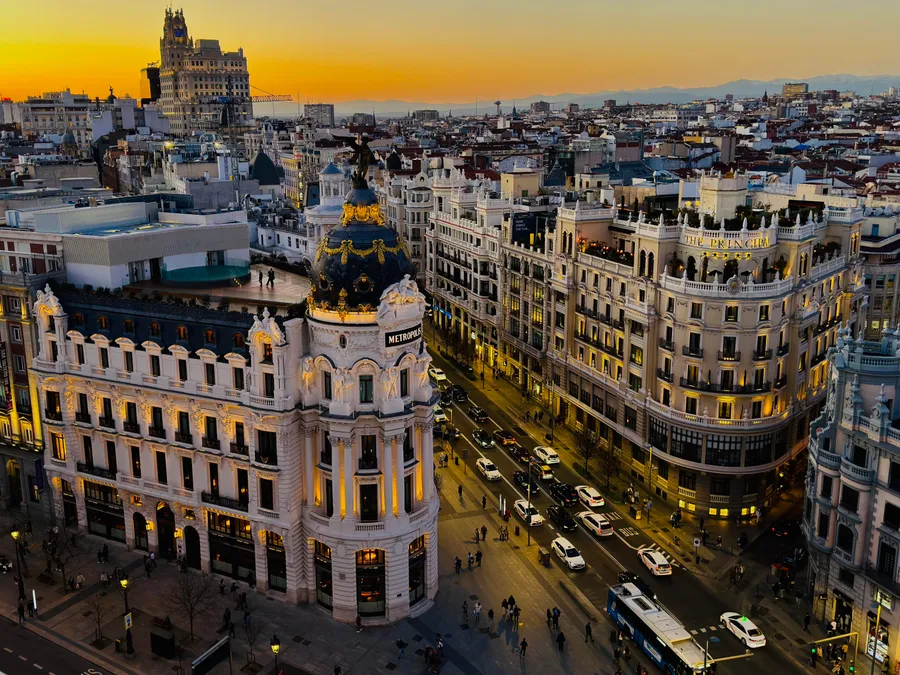 madrid gran via metropolis