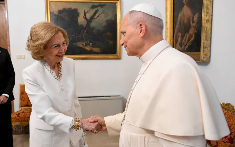 reina sofia privilegio blanco papa leo.jpg