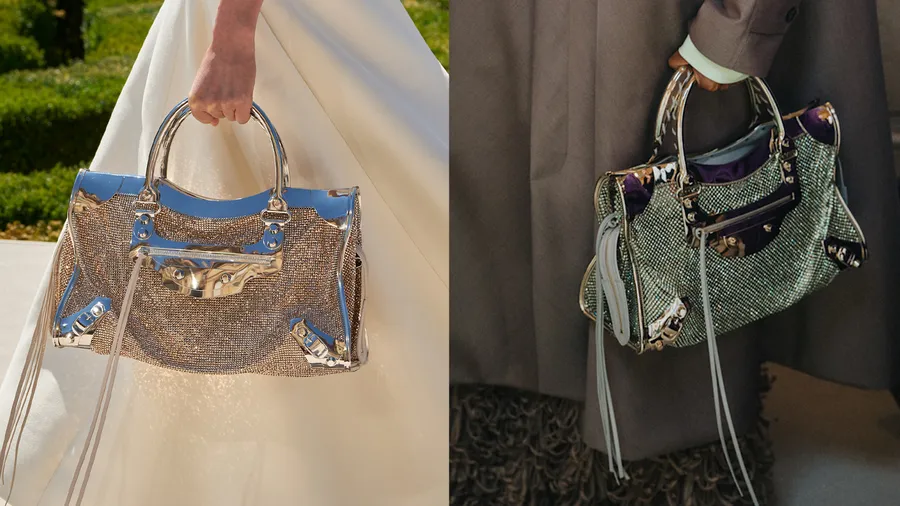 Cerca de 40 mil cristales transforman la City Bag en una auténtica joya de pasarela.
