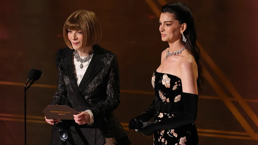 anna-wintour-anne-hathaway-oscars-2026