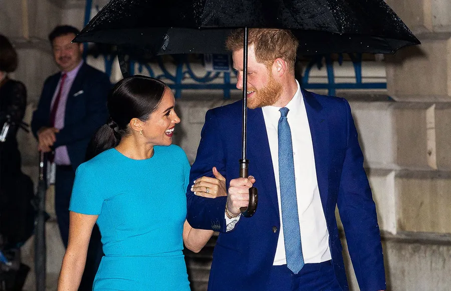 meghan-markle-harry-guardespaldas-angelina-brad