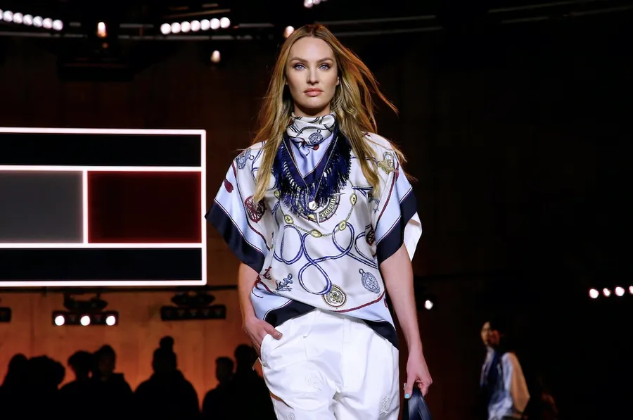 TOMMY-HILFIGER-VENTA-EN-VIVO
