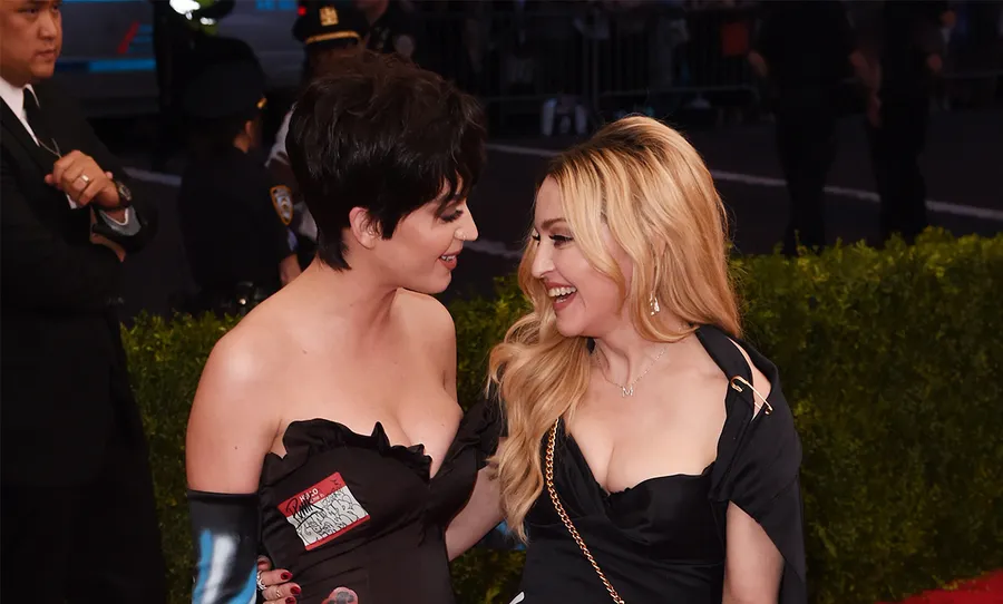 madonna-censura-instgram-pezon-katy-perry-1