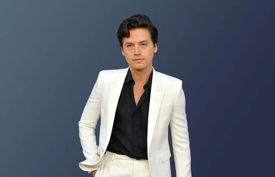 Cole-sprouse-detenido-blm-santa-monica