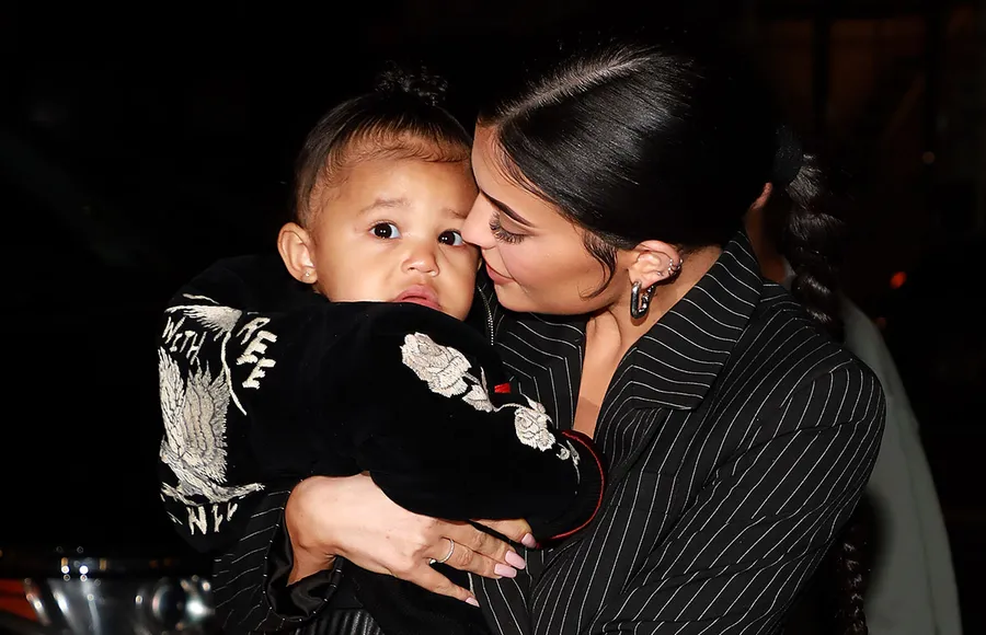 stormi-kylie-jenner-bolsa