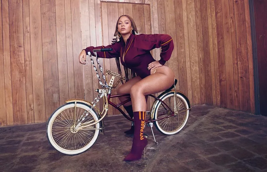 beyonce-ivy-park-uniforme