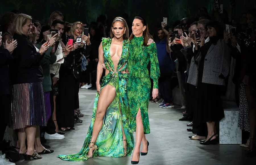 Jennifer-Lopez-Kate-Middleton-Jungle-dress