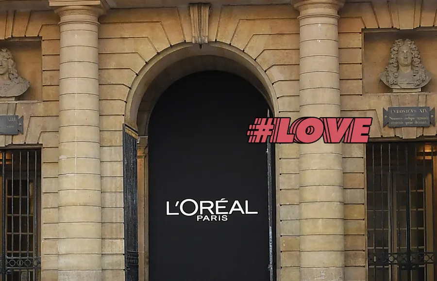 "Le Defile L'Oreal Paris" : Runway - Paris Fashion Week - Womenswear Spring Summer 2020