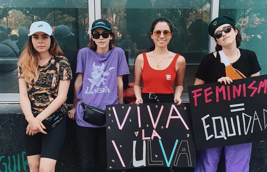 tessa-ia-mujeres-marcha-8m