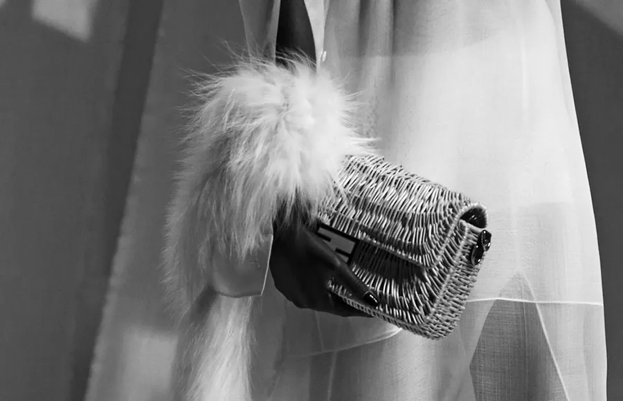 baguette-fendi-bag.jpg