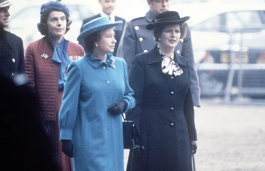 LA-verdadera-relación-entre-Margaret-Thatcher-y-la-reina.jpg