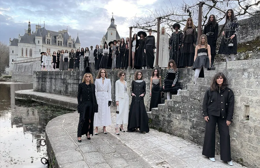 chanel-metiers-d-arts.jpg