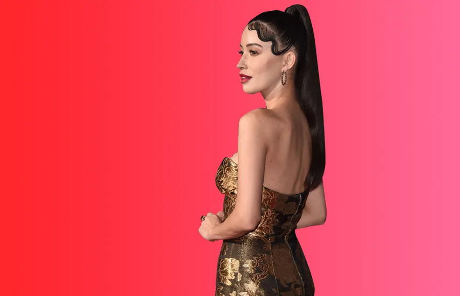 Christian Serratos habla de la película de JLo y su inspiración para ser Selena