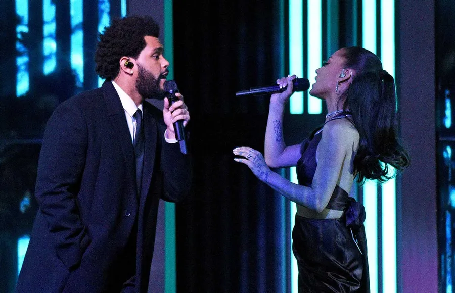 ariana-grande-anillo.jpg