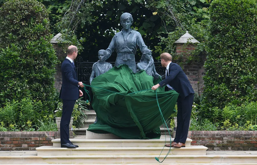 Estatua Lady Di princesa Diana 60 años