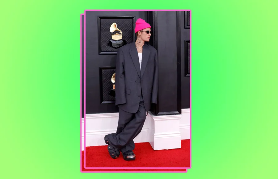 justin bieber crocs grammy traje balenciaga