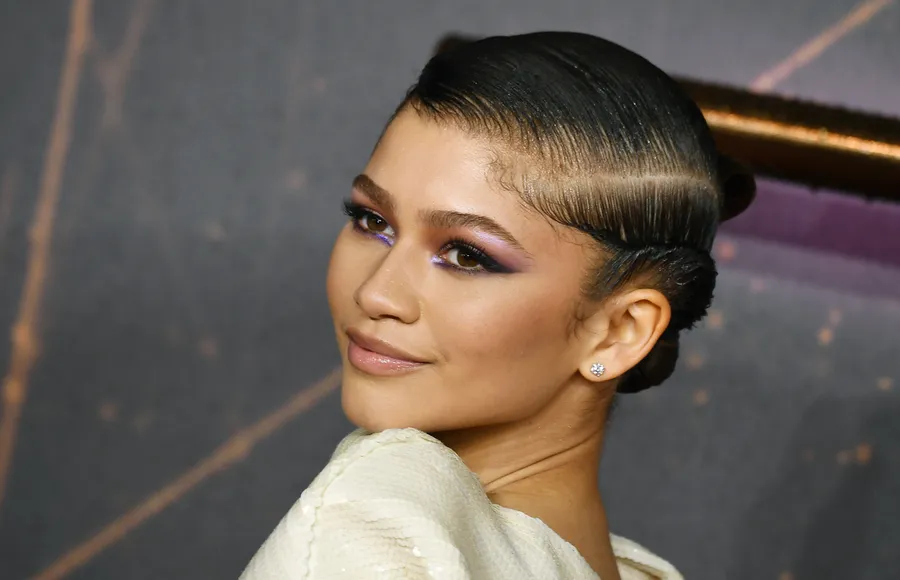 ZENDAYA-eye lighting-sombras-ojo-lagrimal-maquillaje-tecnica.jpg