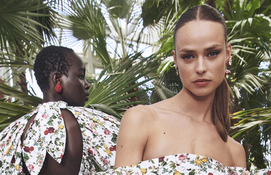 OSCAR DE LA RENTAs23-PELO-CABELLO-CUIDADO-CUIDADOS-VERANO-PLAYA-MAR-SOL-EXPOSICION SOLAR-MACARILLA.jpg