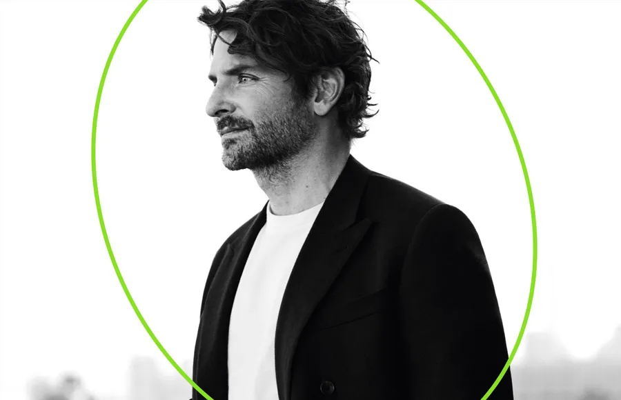 louis vuitton reloj tambour twenty bradley cooper embajador