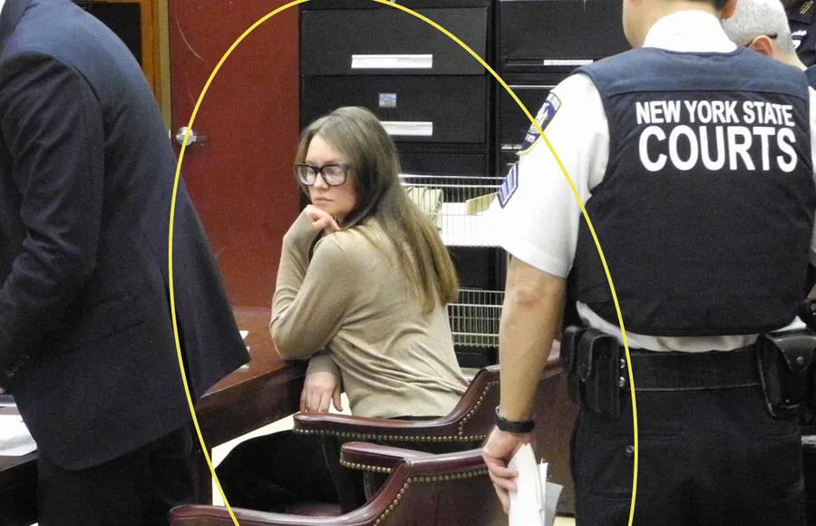 ANNA DELVEY SOROKIN DEPORTADA ALEMANIA