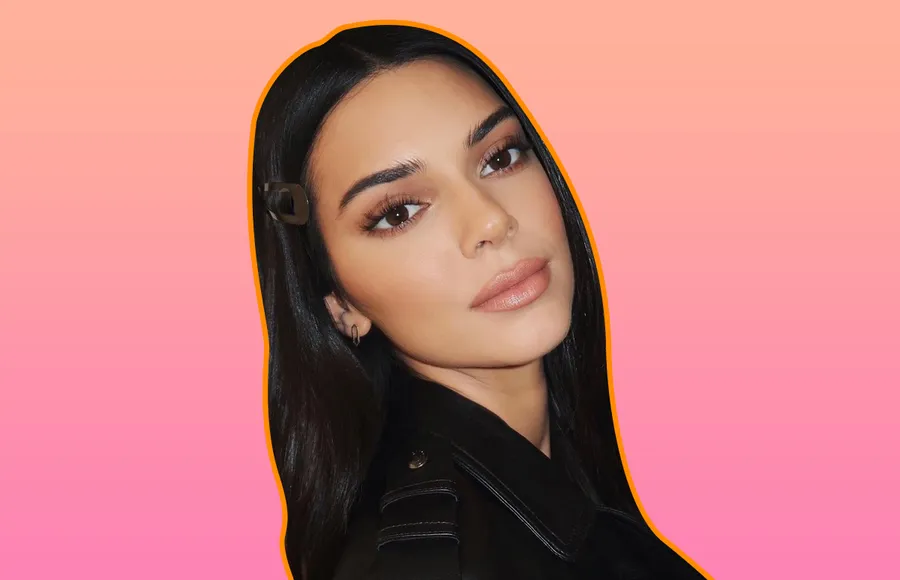 kendal jenner-jen atkin-pelo-cabello-frizz-cepillo de diente-spray fijador-hair spray.jpg