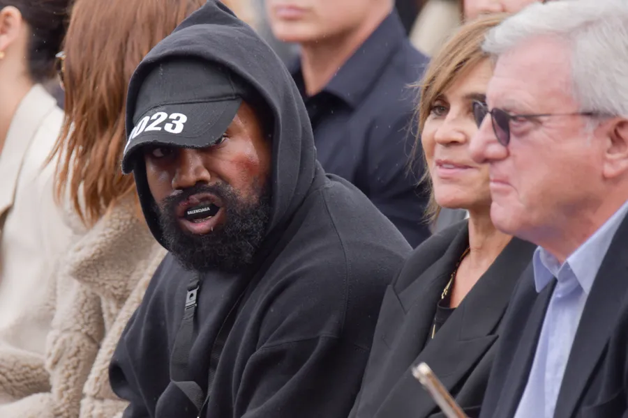 kanye west ye skechers yeezy judios