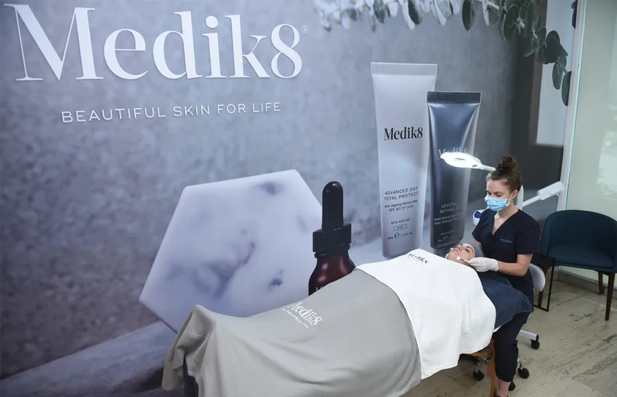 2-medik8-espacio-facial-mexico-pedregal-skincare-piel-complexion-dermatologo.jpg