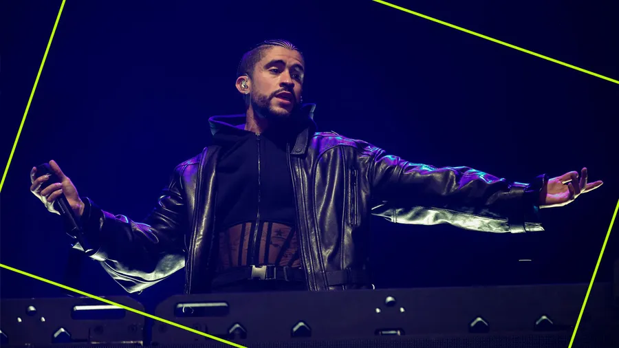Bad Bunny viste Mugler para el segundo fin de semana de Coachella.