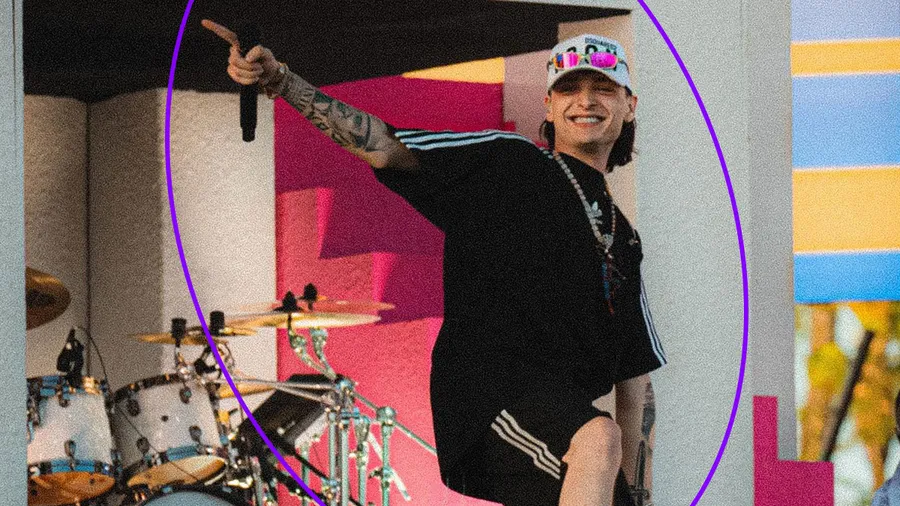 ¿Quién es Peso Pluma? El mexicano que la está rompiendo en la música