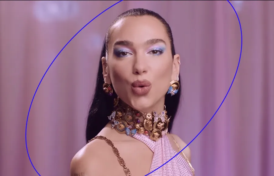 dua-lipa-canción-barbie-colección-versace.jpg