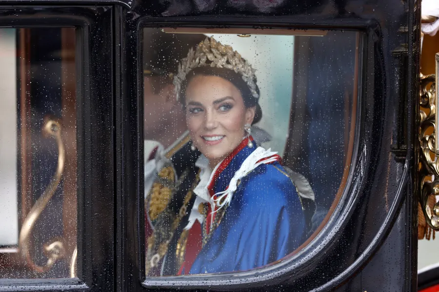 kate middleton mcqueen coroncion lady di