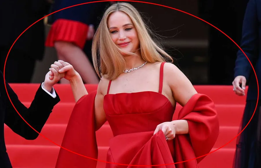 jennifer-lawrence-flip-flops-destacada.jpg