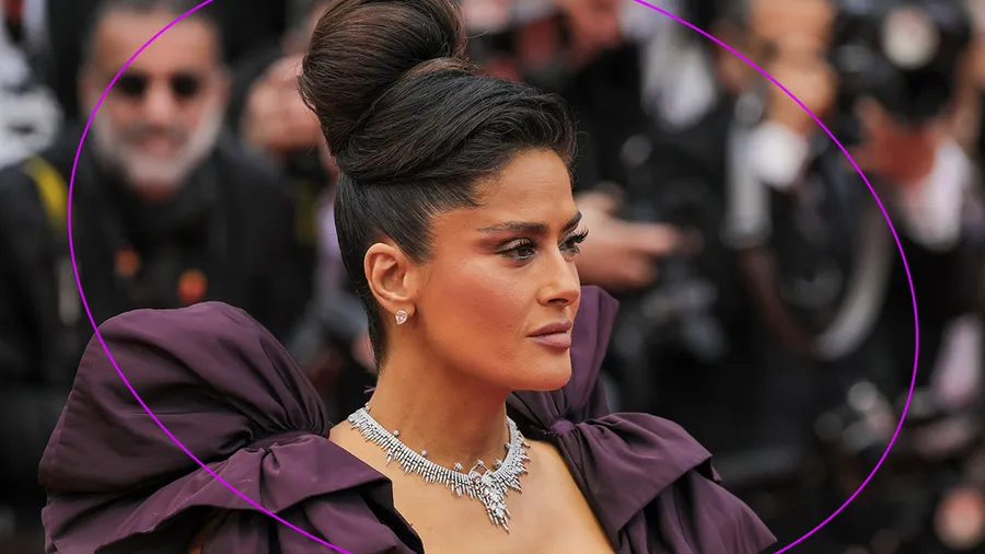 SALMA-hayek-vestido-15-kilos-CANNES.jpg