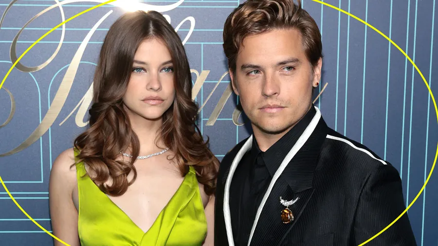Dylann Sprouse usó audífonos el día de su boda.