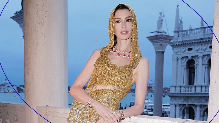 Anne Hathaway dce que la Gen Z es responsable de comeback en la moda.