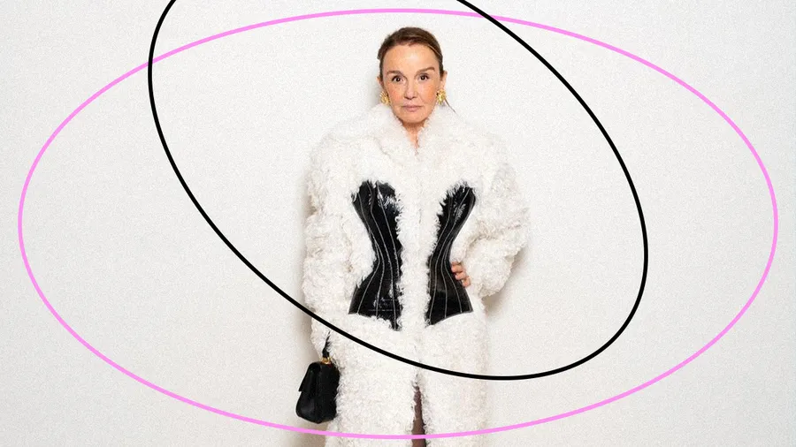 Philippine Leroy deslumbra en Schiaparelli.
