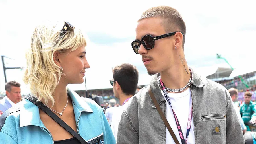 Romeo Beckham y Mia Regan son la it couple de la Gen Z.