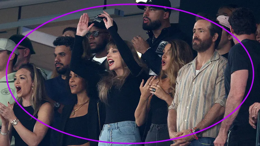 Taylor Swift, Sophie Turner y Blakely Lively apoyan a Travis Kelce en el estadio.