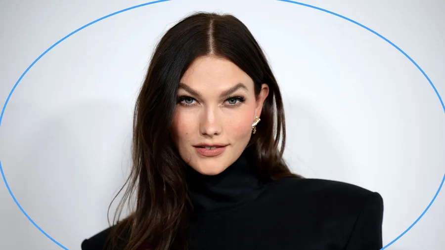 Karlie Kloss adquiere i-D Magazine.