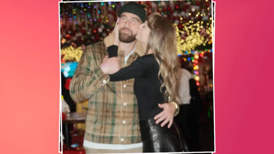 Travis-Kelce-Taylor-Swift-postal-navideña-destacada.jpg