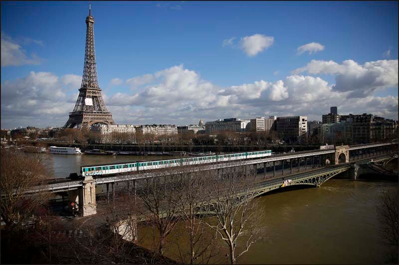 Seine Continues To Rise In Paris