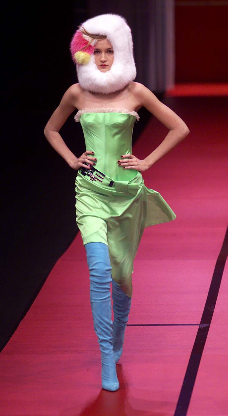 Christian Lacroix Collection Autumn/winter 2001/2 Paris Fashion Week.