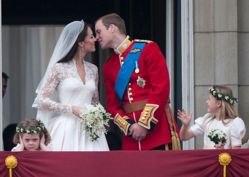 beso-kate-y-william