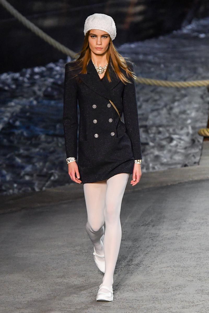Chanel Cruise 2018/2019 Collection : Runway