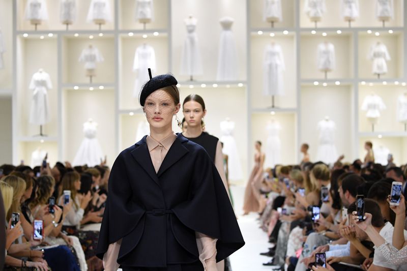 Christian Dior : Runway - Paris Fashion Week - Haute Couture Fall Winter 2018/2019