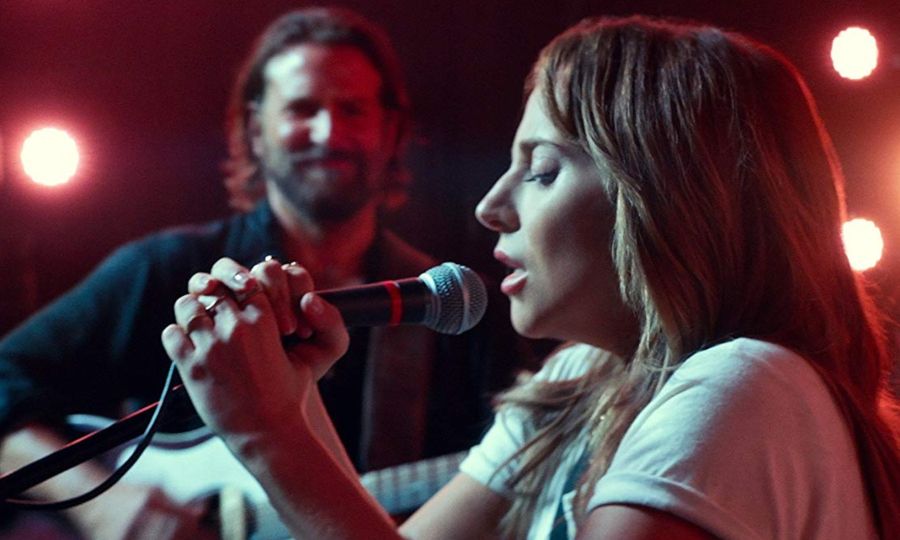 Lady Gaga cantando en A Star Is Born