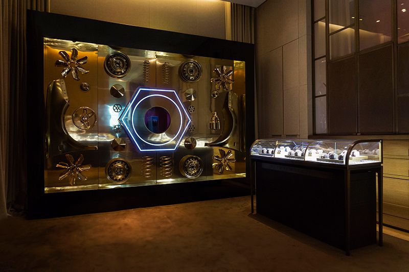 cartier_precious_garage_3